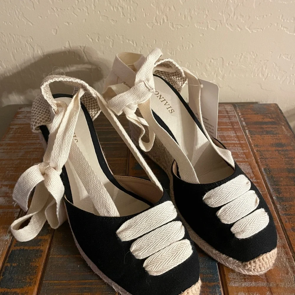 Stylish Black and Cream Espadrilles